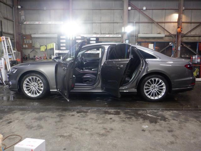 A8 55TFSIクワトロ 本州仕入 ナビ TV 360°カメラ B/T サンルーフ LEDヘッドライト BANG&OLUSEN 後席リモート 黒革 シートヒーター ヴァーチャルコックピット 電動トランク 全席電動シート(18枚目)