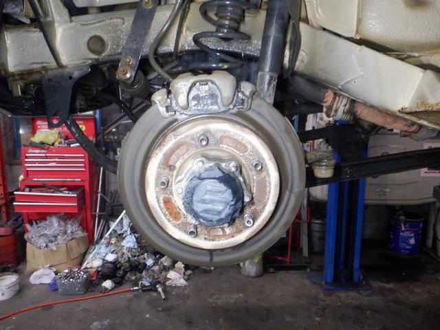 ジムニー クロスアドベンチャーＸＣ　４ＷＤ　本州仕入　修復歴なし　ナビ　ＴＶ　Ｂ／Ｔ　ＥＴＣ　キーレス　シートヒーター　ミラーヒーター　ライトレベライザー　フォグランプ　電動格納ミラー　ドアバイザー　社外ＡＷ　ターボ（65枚目）