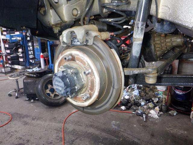 ジムニー クロスアドベンチャーＸＣ　４ＷＤ　本州仕入　修復歴なし　ナビ　ＴＶ　Ｂ／Ｔ　ＥＴＣ　キーレス　シートヒーター　ミラーヒーター　ライトレベライザー　フォグランプ　電動格納ミラー　ドアバイザー　社外ＡＷ　ターボ（66枚目）