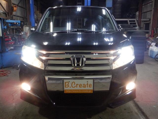 ステップワゴンスパーダ Ｚ　４ＷＤ　ナビ　ＴＶ　Ｂ／Ｔ　Ｂカメラ　両側電動　スマートキー　ＨＩＤ　ＥＴＣ　ワイパーデアイサー　ミラーヒーター　ＶＳＡ　リアヒーター　フォグランプ　オートエアコン（10枚目）