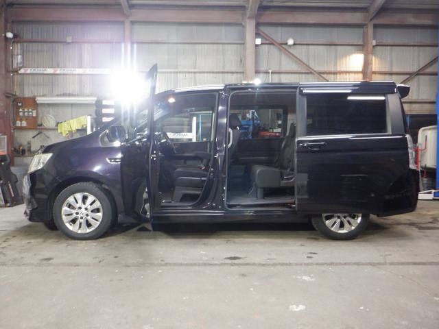 ステップワゴンスパーダ Ｚ　４ＷＤ　ナビ　ＴＶ　Ｂ／Ｔ　Ｂカメラ　両側電動　スマートキー　ＨＩＤ　ＥＴＣ　ワイパーデアイサー　ミラーヒーター　ＶＳＡ　リアヒーター　フォグランプ　オートエアコン（18枚目）