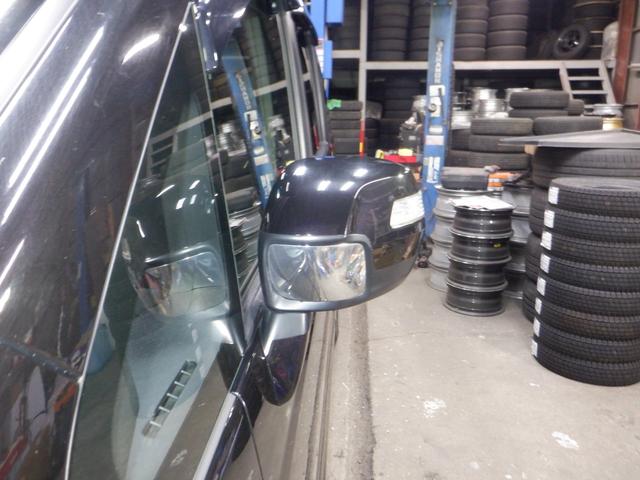 ステップワゴンスパーダ Ｚ　４ＷＤ　ナビ　ＴＶ　Ｂ／Ｔ　Ｂカメラ　両側電動　スマートキー　ＨＩＤ　ＥＴＣ　ワイパーデアイサー　ミラーヒーター　ＶＳＡ　リアヒーター　フォグランプ　オートエアコン（20枚目）