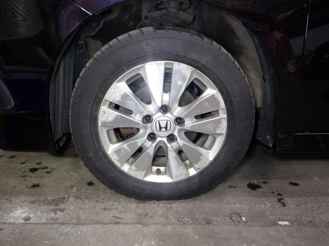 ステップワゴンスパーダ Ｚ　４ＷＤ　ナビ　ＴＶ　Ｂ／Ｔ　Ｂカメラ　両側電動　スマートキー　ＨＩＤ　ＥＴＣ　ワイパーデアイサー　ミラーヒーター　ＶＳＡ　リアヒーター　フォグランプ　オートエアコン（28枚目）