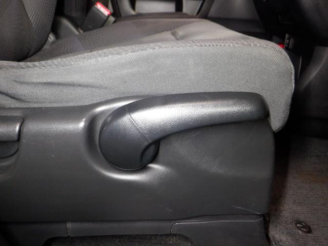 ステップワゴンスパーダ Ｚ　４ＷＤ　ナビ　ＴＶ　Ｂ／Ｔ　Ｂカメラ　両側電動　スマートキー　ＨＩＤ　ＥＴＣ　ワイパーデアイサー　ミラーヒーター　ＶＳＡ　リアヒーター　フォグランプ　オートエアコン（36枚目）