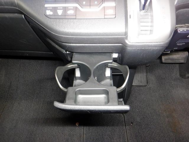 ステップワゴンスパーダ Ｚ　４ＷＤ　ナビ　ＴＶ　Ｂ／Ｔ　Ｂカメラ　両側電動　スマートキー　ＨＩＤ　ＥＴＣ　ワイパーデアイサー　ミラーヒーター　ＶＳＡ　リアヒーター　フォグランプ　オートエアコン（48枚目）