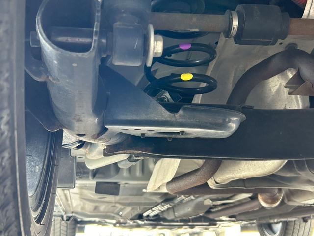 オーラ Ｇ　ＦＯＵＲ　レザーエディション　４ＷＤ　純正９型ナビ　地デジＴＶ　Ｂｌｕｅｔｏｏｔｈ　アラウンドビューモニター　レーダークルーズ　　夏冬タイヤ　エンジンスターター　ステアリングヒーター　シートヒーター　置くだけ充電　ＨＤＭＩ　ＥＴＣ（46枚目）
