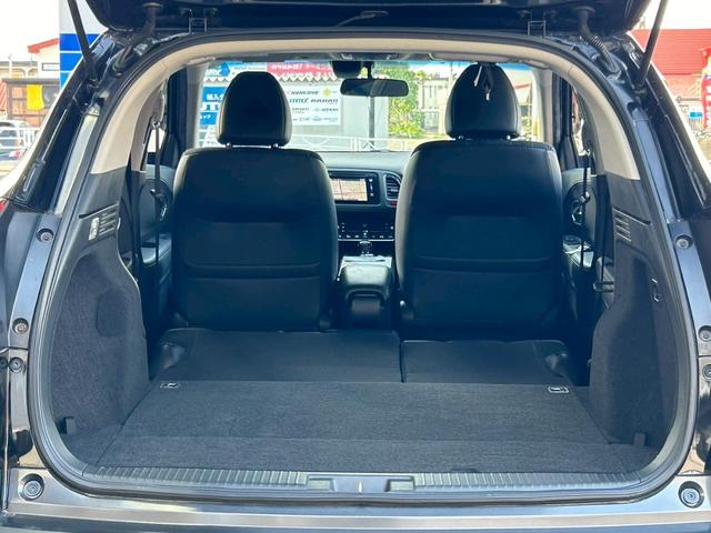 ヴェゼル ハイブリッドＸ・Ｌパッケージ　４ＷＤ　寒冷地仕様車　純正メモリーナビ　地デジＴＶ　Ｂｌｕｅｔｏｏｔｈ　ＨＤＭＩ端子　ＵＳＢ　バックカメラ　追従クルーズコントロール　ハーフレザーシート　シートヒーター　ビルトイン型ＥＴＣ　禁煙車（23枚目）