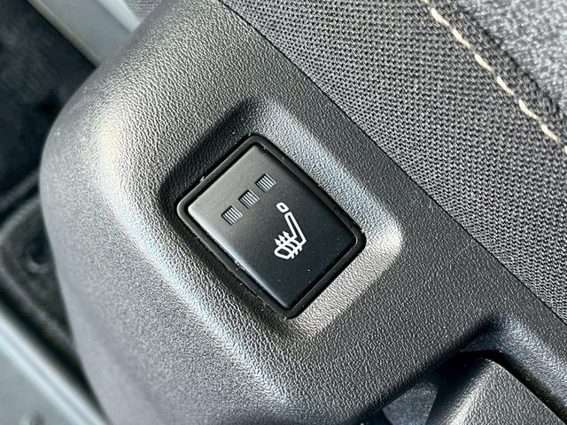 セレナ ハイウェイスターＶ　４ＷＤ　クリアビューパッケージ　寒冷地仕様　純正１２．３型ナビ　地デジＴＶ　Ｂｌｕｅｔｏｏｔｈ　スマホ連携　ＨＤＭＩ端子　デジタルインナーミラー　ステアリングヒーター　シートヒーター　ＢＳＭ　禁煙車（22枚目）