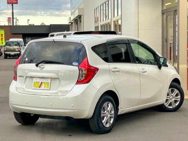 ノート X FOUR Vセレクション+セーフティII 4WD 夏・冬タイヤ付 純正エンジンスターター 純正ナビ アラウンドビューモニター 地デジTV Bluetooth コーナーセンサー 衝突被害軽減装置 LEDヘッドライト パートタイム4WD 禁煙車(9枚目)