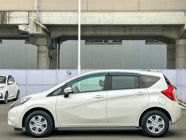 ノート X FOUR Vセレクション+セーフティII 4WD 夏・冬タイヤ付 純正エンジンスターター 純正ナビ アラウンドビューモニター 地デジTV Bluetooth コーナーセンサー 衝突被害軽減装置 LEDヘッドライト パートタイム4WD 禁煙車(12枚目)