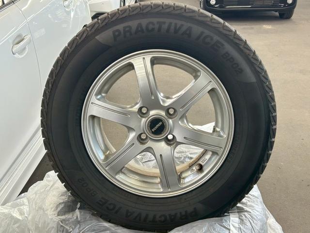 ノート X FOUR Vセレクション+セーフティII 4WD 夏・冬タイヤ付 純正エンジンスターター 純正ナビ アラウンドビューモニター 地デジTV Bluetooth コーナーセンサー 衝突被害軽減装置 LEDヘッドライト パートタイム4WD 禁煙車(14枚目)