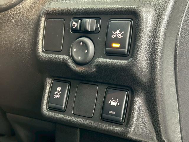 ノート X FOUR Vセレクション+セーフティII 4WD 夏・冬タイヤ付 純正エンジンスターター 純正ナビ アラウンドビューモニター 地デジTV Bluetooth コーナーセンサー 衝突被害軽減装置 LEDヘッドライト パートタイム4WD 禁煙車(33枚目)