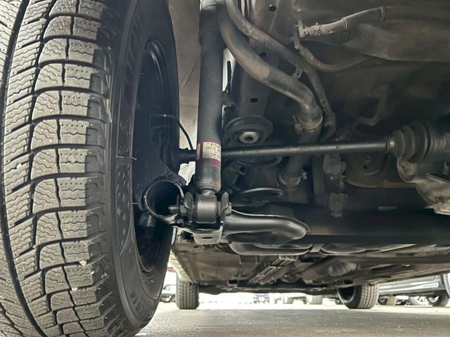 ノート X FOUR Vセレクション+セーフティII 4WD 夏・冬タイヤ付 純正エンジンスターター 純正ナビ アラウンドビューモニター 地デジTV Bluetooth コーナーセンサー 衝突被害軽減装置 LEDヘッドライト パートタイム4WD 禁煙車(35枚目)