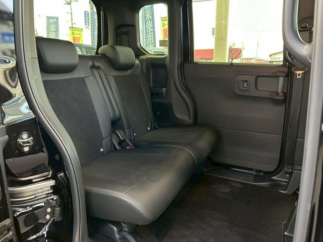 N-BOXカスタム ターボ 4WD 純正スマホ連携9型ナビ 地デジTV Bluetooth バックカメラ USB 両側電動スライドドア レーダークルーズ エンジンスターター シートヒーター ETC コーナーセンサー 1オーナー(18枚目)