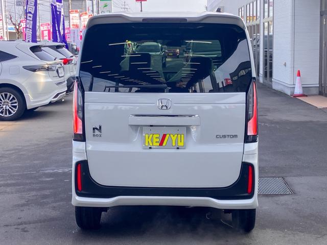 Ｎ－ＢＯＸカスタム ターボ　４ＷＤ　届出済未使用　ターボ　純正８型ナビ　地デジＴＶ　Ｂｌｕｅｔｏｏｔｈ　バックカメラ　両側電動スライドドア　追従クルーズコントロール　シートヒーター　ハーフ革シート　スマートキー　ホンダセンシング（10枚目）