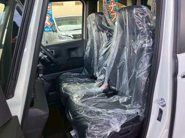 Ｎ－ＢＯＸカスタム ターボ　４ＷＤ　届出済未使用　ターボ　純正８型ナビ　地デジＴＶ　Ｂｌｕｅｔｏｏｔｈ　バックカメラ　両側電動スライドドア　追従クルーズコントロール　シートヒーター　ハーフ革シート　スマートキー　ホンダセンシング（16枚目）