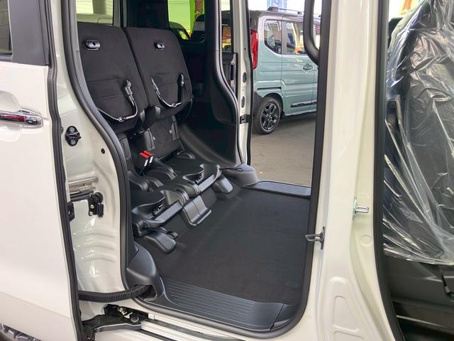 Ｎ－ＢＯＸカスタム ターボ　４ＷＤ　届出済未使用　ターボ　純正８型ナビ　地デジＴＶ　Ｂｌｕｅｔｏｏｔｈ　バックカメラ　両側電動スライドドア　追従クルーズコントロール　シートヒーター　ハーフ革シート　スマートキー　ホンダセンシング（19枚目）