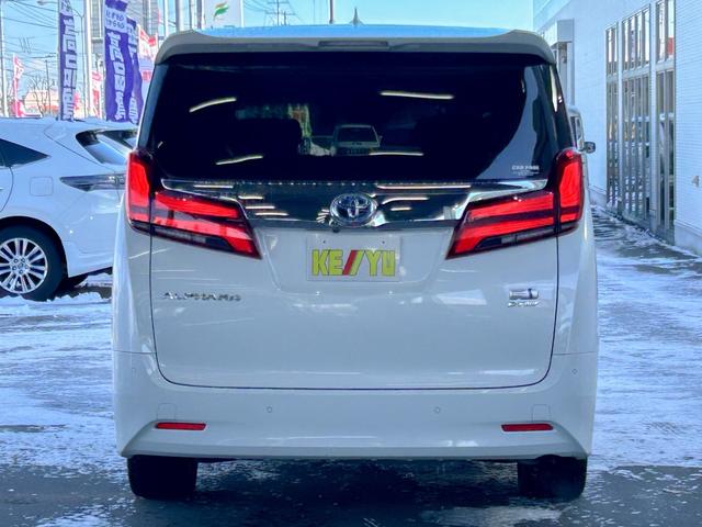 アルファードハイブリッド Ｇ　Ｆパッケージ　４ＷＤ　後期型　【純正ディスプレイオーディオ・ナビ付】　Ｂｌｕｅｔｏｏｔｈ　純正後席モニター　スマホ連携　バックカメラ　デジタルインナーミラー　ステアリングヒーター　シートヒーター＆エアコン　禁煙車（10枚目）