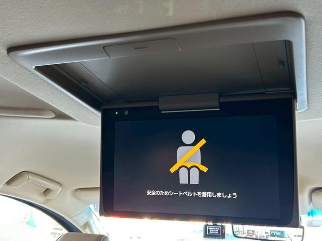 アルファードハイブリッド Ｇ　Ｆパッケージ　４ＷＤ　後期型　【純正ディスプレイオーディオ・ナビ付】　Ｂｌｕｅｔｏｏｔｈ　純正後席モニター　スマホ連携　バックカメラ　デジタルインナーミラー　ステアリングヒーター　シートヒーター＆エアコン　禁煙車（23枚目）