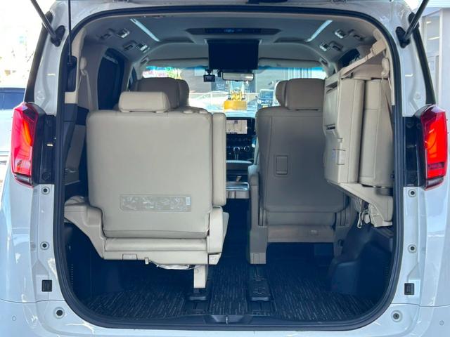 アルファードハイブリッド Ｇ　Ｆパッケージ　４ＷＤ　後期型　【純正ディスプレイオーディオ・ナビ付】　Ｂｌｕｅｔｏｏｔｈ　純正後席モニター　スマホ連携　バックカメラ　デジタルインナーミラー　ステアリングヒーター　シートヒーター＆エアコン　禁煙車（26枚目）
