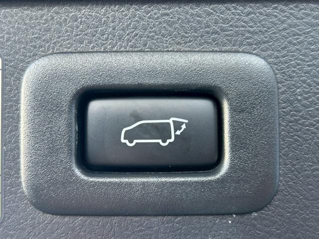 アルファードハイブリッド Ｇ　Ｆパッケージ　４ＷＤ　後期型　【純正ディスプレイオーディオ・ナビ付】　Ｂｌｕｅｔｏｏｔｈ　純正後席モニター　スマホ連携　バックカメラ　デジタルインナーミラー　ステアリングヒーター　シートヒーター＆エアコン　禁煙車（27枚目）