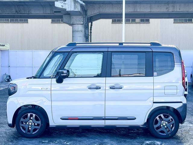 スペーシアギア ハイブリッドＸＺ　ターボ　４ＷＤ／届出済未使用／純正全方位モニター付デイスプレイナビ／スマホ連携／地デジＴＶ／Ｂｌｕｅｔｏｏｔｈ／ＵＳＢ／両側電動スライド／ＨＵＤ／シートヒーター／ステアリングヒーター／レーダークルーズ／禁煙車（12枚目）