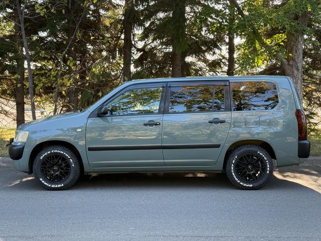 プロボックスワゴン Ｆ　エクストラパッケージリミテッド　４ＷＤ／全塗装グレー／ホワイトレター／社外アルミ／夏・冬タイヤセット／５速マニュアル／ＬＥＤヘッドライト／スモークテールランプ（10枚目）