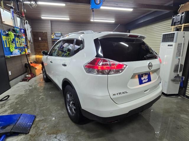 エクストレイル ２０Ｘ　エマージェンシーブレーキパッケージ　・寒冷地・７人乗り・エンジンスターター・アラウンドビューモニター・オートクルーズ・シートヒーター・Ｂｌｕｅｔｏｏｔｈ純正ナビ・アイドルストップ・横滑り防止・フラット・夏／冬タイヤ・距離無制限一年保証（22枚目）