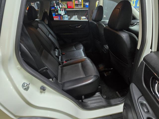 エクストレイル ２０Ｘ　エマージェンシーブレーキパッケージ　・寒冷地・７人乗り・エンジンスターター・アラウンドビューモニター・オートクルーズ・シートヒーター・Ｂｌｕｅｔｏｏｔｈ純正ナビ・アイドルストップ・横滑り防止・フラット・夏／冬タイヤ・距離無制限一年保証（41枚目）