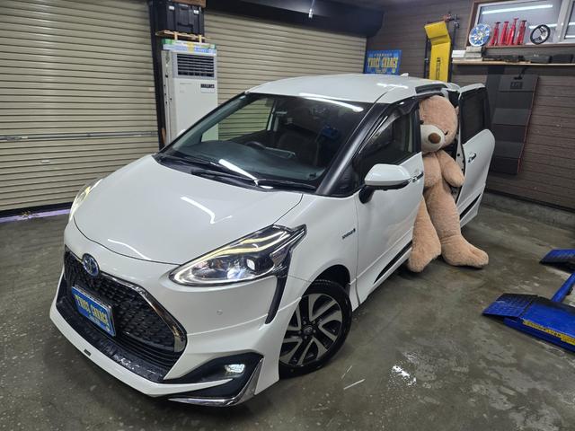 シエンタ ハイブリッドG クエロ モデリスタフルエアロ・両側パワスラ・ドラレコ前後・オートクルーズ・横滑り防止・衝突軽減・オートハイビーム・Bluetoothナビ/TV/アラウンドビューモニター・スペアキー・定員7名・シートヒーター(69枚目)