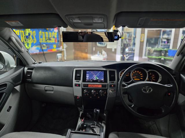 ハイラックスサーフ ＳＳＲ－Ｘ　・ユーザー買取り車・切替４ＷＤ・ガソリン・Ｂｌｕｅｔｏｏｔｈナビ／ＴＶ／バックカメラ・ドラレコ・ＥＴＣ（6枚目）