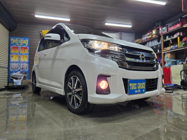 デイズ ハイウェイスター　Ｇターボ　・４ＷＤ・ＥＴＣ・プッシュスタート・横滑り防止・オートライト・ドアバイザー・距離無制限一年保証・ＢｌｕｅｔｏｏｔｈナビＴＶ・エマージェンシーブレーキ・アラウンドビューモニター・シートヒーター（8枚目）