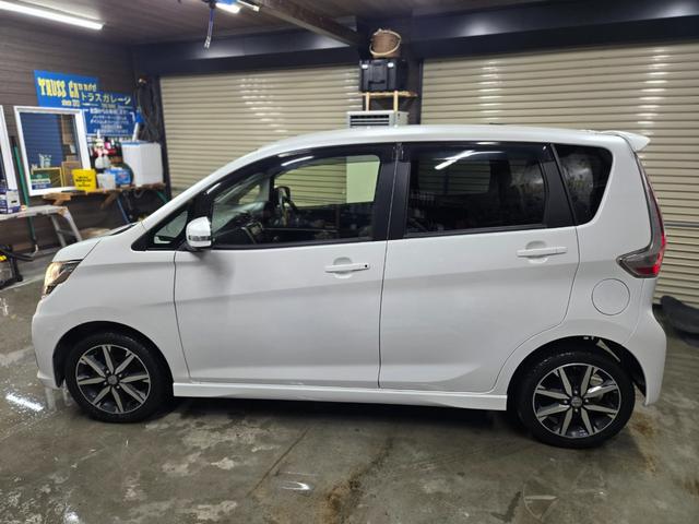 デイズ ハイウェイスター　Ｇターボ　・４ＷＤ・ＥＴＣ・プッシュスタート・横滑り防止・オートライト・ドアバイザー・距離無制限一年保証・ＢｌｕｅｔｏｏｔｈナビＴＶ・エマージェンシーブレーキ・アラウンドビューモニター・シートヒーター（11枚目）