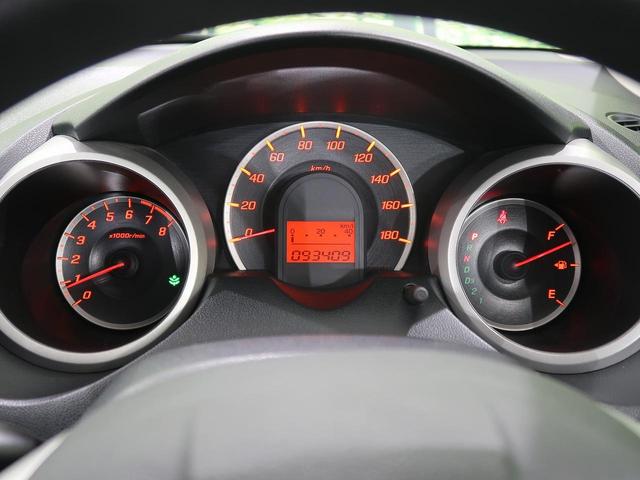 G 4WD 禁煙車 ETC 盗難防止装置 プライバシーガラス CDプレーヤーオーディオ 横滑り防止装置 アイドリングストップ ヘッドライトレベライザー キーレスエントリー 衝突安全ボディ(35枚目)