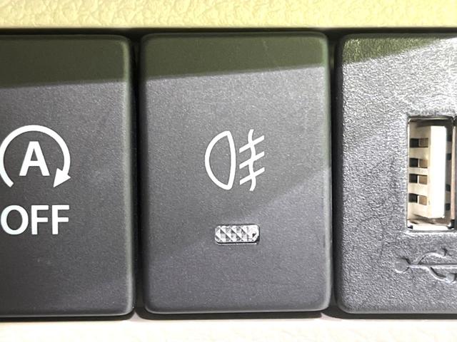 モード 4WD スズキセーフティサポート 禁煙車 SDナビ Bluetooth再生 フルセグTV ビルトインETC シートヒーター HIDヘッドライト キーレススタートシステム レーンキープアシスト(28枚目)