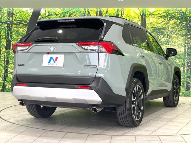 ＲＡＶ４ アドベンチャー　４ＷＤ　ＢＩＧ－Ｘ９インチナビ　バックカメラ　衝突軽減装置　パワーシート　レーダークルーズコントロール　デュアルオートエアコン　ＥＴＣ　ダウンヒルアシスト　ＬＥＤヘッドライト　盗難防止装置（18枚目）