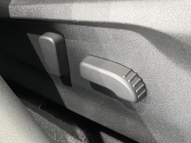 レヴォーグ ＧＴ　ＥＸ　現行型　ターボ　１１．６インチメーカーナビ　アイサイトコアテクノロジー　ＡｐｐｌｅＣａｒＰｌａｙ　レーダークルーズ　バックカメラ　サイドカメラ　ＥＴＣ　Ｂｌｕｅｔｏｏｔｈ　フルセグ　パワーシート（7枚目）
