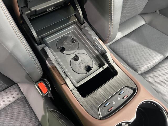 ハリアーハイブリッド Ｚ　レザーパッケージ　４ＷＤ　全周囲カメラ　ＪＢＬサウンド　寒冷地仕様　衝突被害軽減システム　１００Ｖ電源　レーダークルーズ　禁煙車　電動リアゲート　レザーシート　前席シートエアコン　ドラレコ　コーナーセンサー（64枚目）