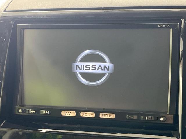 ルークス Ｅ　禁煙車　純正ナビ　バックカメラ　Ｂｌｕｅｔｏｏｔｈ　スマートキー　シートヒーター　ＣＤ再生　地デジ　盗難防止装置　プライバシーガラス　ベンチシート　トラクションコントロール　ヘッドライトレベライザー（3枚目）