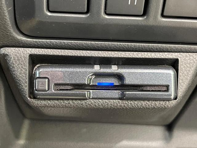 フォレスター アドバンス　サンルーフ　アイサイト　禁煙車　純正ナビ　レーダークルーズ　バックカメラ　ＥＴＣ　Ｂｌｕｅｔｏｏｔｈ　フルセグ　スマートキー　全席シートヒーター　メモリー付きパワーシート　デジタルインナーミラー（8枚目）