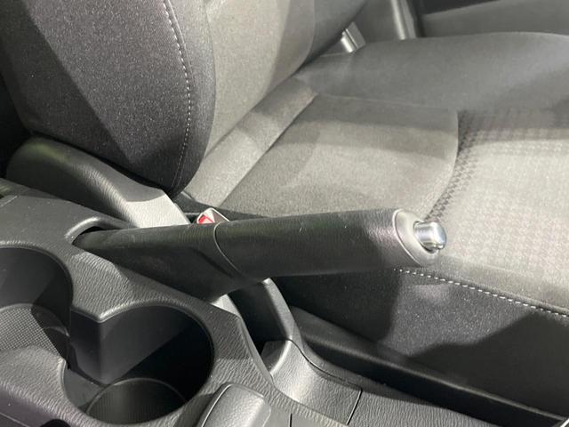 デミオ １３Ｓ　４ＷＤ　純正ＳＤナビ　バックカメラ　禁煙車　スマートキー　ＬＥＤヘッド　オートライト　Ｂｌｕｅｔｏｏｔｈ　ＣＤ　ＤＶＤ再生　地デジ（35枚目）