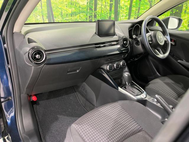 デミオ １３Ｓ　４ＷＤ　純正ＳＤナビ　バックカメラ　禁煙車　スマートキー　ＬＥＤヘッド　オートライト　Ｂｌｕｅｔｏｏｔｈ　ＣＤ　ＤＶＤ再生　地デジ（42枚目）