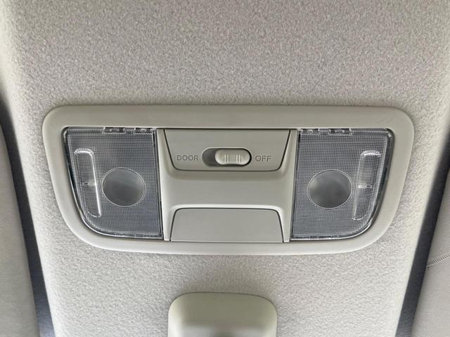 N-BOXカスタム G・ターボLパッケージ 両側電動ドア 純正DA バックカメラ レーダークルーズ 禁煙車 コーナーセンサー スマートキー HIDヘッド オートエアコン 純正15インチアルミ CD 地デジ LEDフォグ(49枚目)
