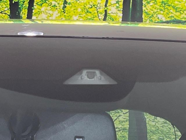 ヴェゼル ハイブリッドZ・ホンダセンシング 純正SDナビ バックカメラ 寒冷地仕様 ホンダセンシング アダプティブレーダークルーズ 禁煙車 コーナーセンサー スマートキー LEDヘッド ビルトインETC オートハイビーム 車線逸脱警報(3枚目)