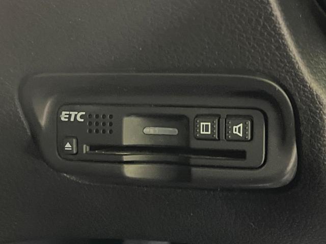 ヴェゼル ハイブリッドZ・ホンダセンシング 純正SDナビ バックカメラ 寒冷地仕様 ホンダセンシング アダプティブレーダークルーズ 禁煙車 コーナーセンサー スマートキー LEDヘッド ビルトインETC オートハイビーム 車線逸脱警報(7枚目)