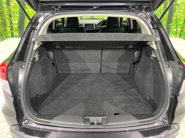 ヴェゼル ハイブリッドZ・ホンダセンシング 純正SDナビ バックカメラ 寒冷地仕様 ホンダセンシング アダプティブレーダークルーズ 禁煙車 コーナーセンサー スマートキー LEDヘッド ビルトインETC オートハイビーム 車線逸脱警報(11枚目)