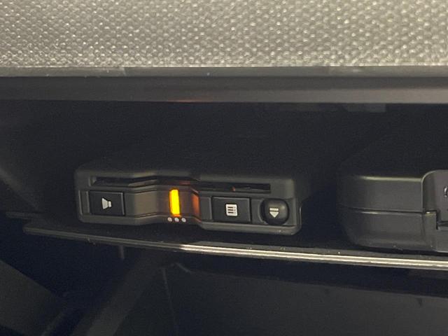 タフト Gターボ ダーククロムベンチャー ガラスルーフ 純正10型SDナビ 全周囲カメラ スマートアシスト レーダークルーズ 禁煙車 ドラレコ コーナーセンサー スマートキー LEDヘッド ETC オートハイビーム オートライト(7枚目)