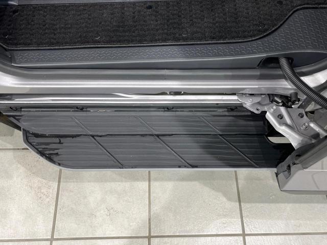 ノア ハイブリッドS-Z 純正10.5インチDA バックカメラ セーフティセンス 寒冷地仕様 ユニバーサルステップ 両側パワースライド 100V電源 ビルトインETC Bluetooth レーダークルーズ LEDヘッド(6枚目)