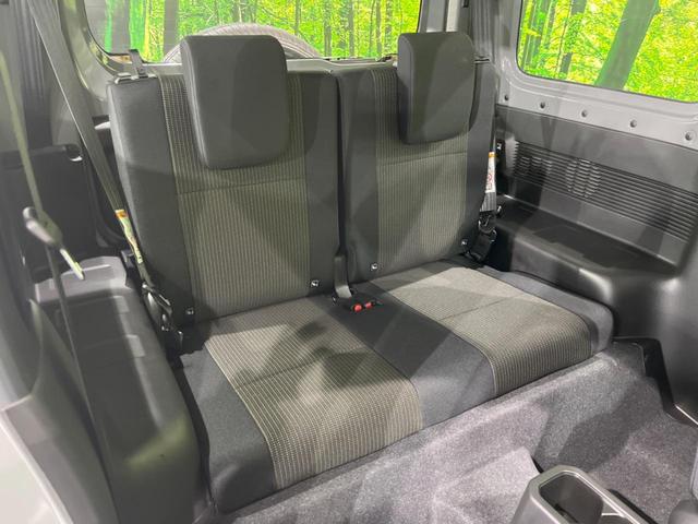 ジムニー ＸＣ　届出済未使用車　ターボ　セーフティサポート　禁煙車　スマートキー　シートヒーター　ＬＥＤヘッドライト　クルーズコントロール　クリアランスソナー　オートマチックハイビーム　車線逸脱警報　オートエアコン（10枚目）