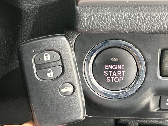 フォレスター 2.0i-S アイサイト アイサイト 禁煙車 純正ナビ レーダークルーズ ETC Bluetooth スマートキー パワーバックドア パワーシート HIDヘッドライト シートヒーター スマートキー パドルシフト オートエアコン(6枚目)